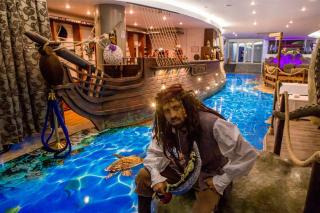 Pirates Resort - Mamaia - 0