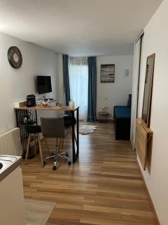 Charming studio in La Défense with free parking - Courbevoie - 2
