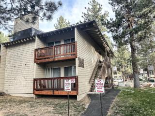 Cozy Condo for 4 Near Shuttle & Eagle Lodge - 8