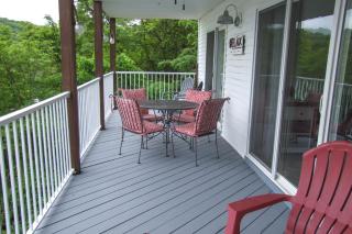 Lakefront Missouri Condo with Pool Access and Balcony - Camdenton - 9