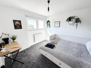 Luxury Nest 10 Guests Free Parking Middlesbrough - South Bank - 6