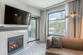 2 BDR Family Resort Condo with Pool Lounge & Mountain Views - 9