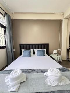 The Cage Suites - 3