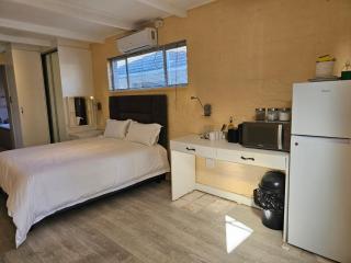 Cozy Calm Apartment with Pool - - 5