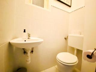 Huge Family Friendly 2BR Downtown Apt - Deco House - Budapest - 4