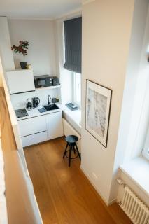 Bright Digital Nomads Loft, AC, Workspace, 24' Monitor, 5 min to Old Town - Riga - 6