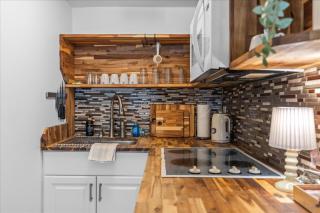 1- Lookout Mountain Cottage - Lookout Mountain - 2
