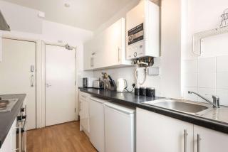 Lovely Room in Doncaster Shared House With Kitchen - 1