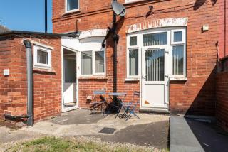 Peaceful Room in Doncaster Shared House w Kitchen - 5