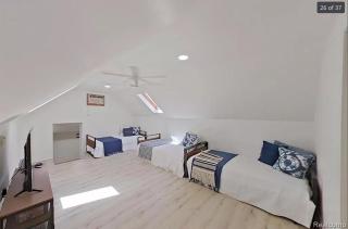 On The Cove - Strawberry Lake - 1