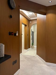 Five-Star Apt 01 in Al Shuhada a Walk to Metro and Cafes - Riade - 6