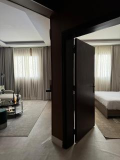 Five-Star Apt 01 in Al Shuhada a Walk to Metro and Cafes - Riade - 5