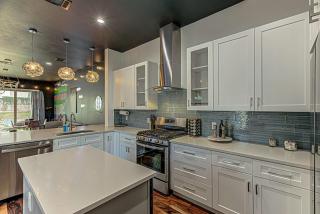 Trendy Stay for 10 Minutes to Downtown 6th St Family house - Austin - 8
