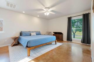 2br Texas Countryside Home w Hot Tub - Marble Falls - 8