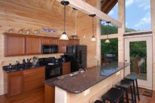 A Suite Mountain Escape, free tickets, no catch! - Pigeon Forge - 8