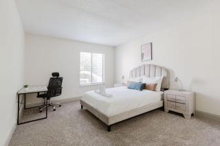 Rosehill Pointe 185 I Spacious 1 Bed 1 Bath - Lenexa - 0