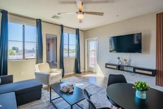Convenient 1BR Uptown Biltmore Gym Pool Parking - Phoenix - 3