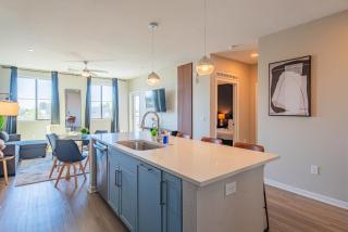Convenient 1BR Uptown Biltmore Gym Pool Parking - Phoenix - 4