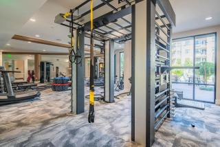 Convenient 1BR Uptown Biltmore Gym Pool Parking - 1