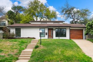 4 bedroom near SoCo with a Sauna - Austin - 1