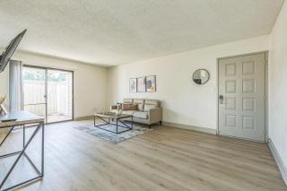 Rosehill Pointe 55 I Spacious 1 Bed 1 Bath - Lenexa - 2