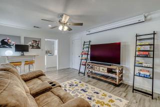 Family-Friendly 3BR w Private Pool & BBQ in SW Austin - 8