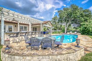 Family-Friendly 3BR w Private Pool & BBQ in SW Austin - 8