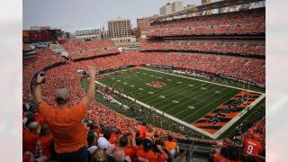 CBDOTR 24-7 Gym Pool Rooftop Steps to Stadiums - 7