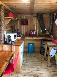 Tregroes Glamping Pod - 8