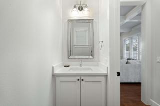 Gated 5 Bedroom Walkable to East Austin - Austin - 2