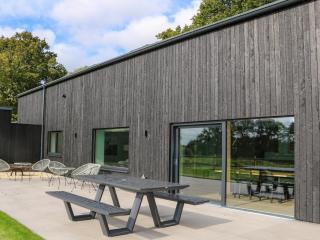 Suetts Farm Barns - Southampton - 9
