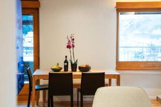 Stylish Lakeview Apartment Balcony & Free Parking - Laax - 9