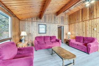 Lake-View Deck! Cabin Near Saratoga Race Course - 5
