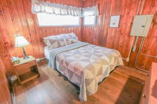 Lakefront Cottages 4 & 5 - 6BR Retreat for 12 - Lincoln Junction - 9