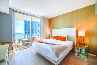 Oceanfront Retreat Scenic Views & Coastal Comfort - Hollywood - 9