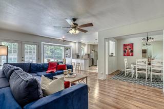 Trendy 3 BDR Located in SoLa - Austin - 1