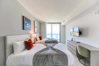 Tranquil Beachfront Retreat w Panoramic Views - 1