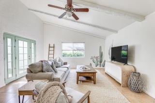 Mesa Townhome with Pool Access about 7 Mi to ASU! - Mesa - 0