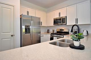 Longterm Rental Communal Pool BBQ & Playgrounds - Del Valle - 7