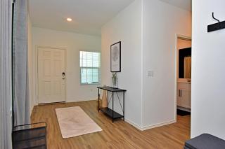 Longterm Rental Communal Pool BBQ & Playgrounds - Del Valle - 1