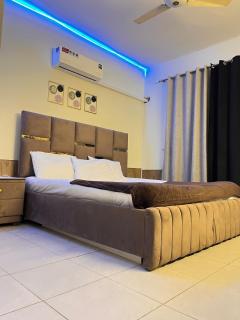 Relax and Unwind in F-11 - Islamabad - 8