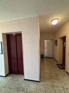 Moderne 3,5 Zimmer 85m2 & Balkon Wohnung - Duisburgo - 2