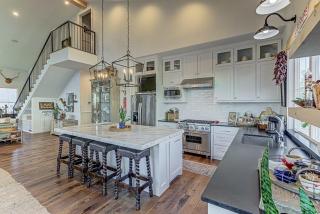 Immaculate Waterfront Family Home for 16 w Private Dock - Kingsland - 4