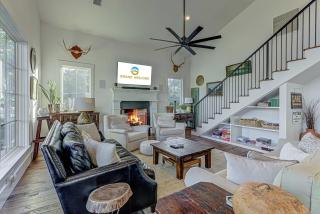 Immaculate Waterfront Family Home for 16 w Private Dock - Kingsland - 2