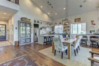 Immaculate Waterfront Family Home for 16 w Private Dock - Kingsland - 1