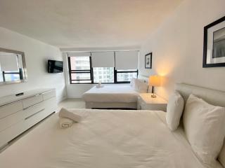 Sabrinas 2BR Modern Beachfront Condo - 9