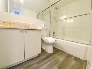 Sabrinas 2BR Modern Beachfront Condo - 5