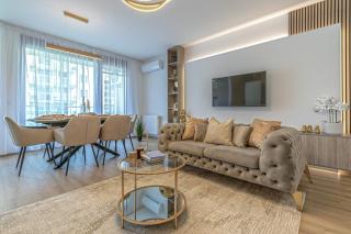 Dioro Luxury Residence - Free Parking - 3bdr - 2bathr - 9