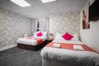 The Beachfront Hotel - 4