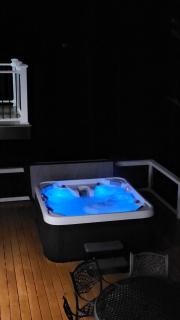Catskills Escape Hot Tub Massage Chairs & Games - Round Top - 7
